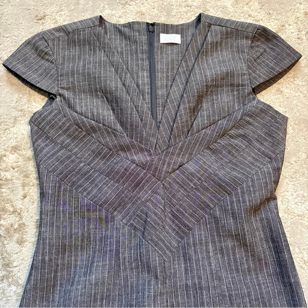 Suzy Shier Grey Pleated Bodice V Neck Pin Stripe Fitted Dress Size Small - Picture 5 of 12